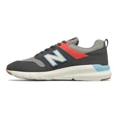 2. New Balance MS009RF1