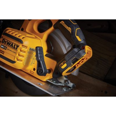 15. DeWALT DCS573NT-XJ przenośna pilarka tarczowa