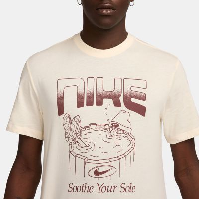3. Koszulka Nike Sportswear graphics M HQ9264-110