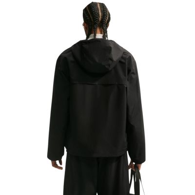 2. Kurtka męska Nike Windrunner czarna IO4379 010