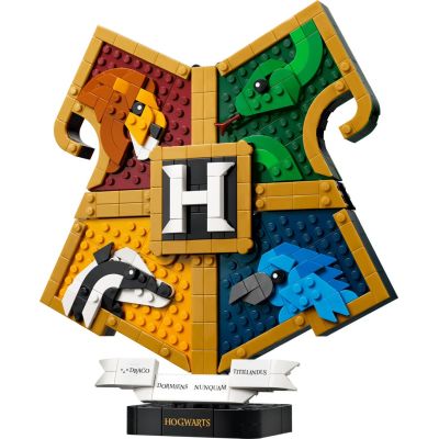 3. LEGO Harry Potter 76462 - Herb Hogwartu