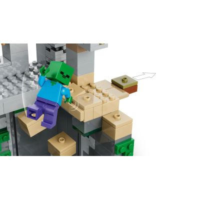 7. LEGO Minecraft 21587 Loch zombi