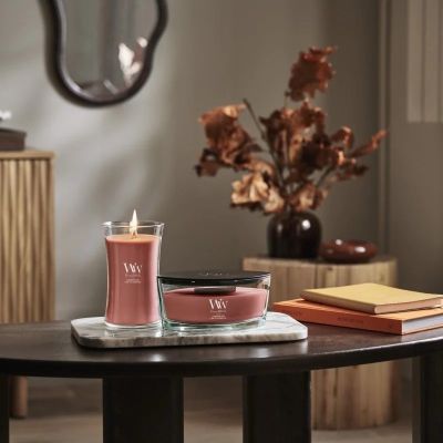 2. Świeca duża CINNAMON CHAI WOODWICK
