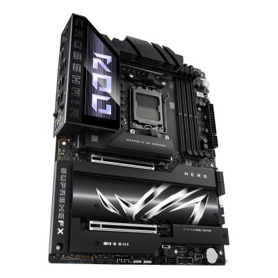 40. Płyta główna ASUS ROG CROSSHAIR X870E HERO