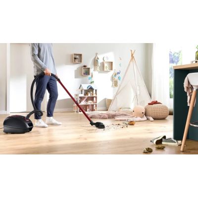 3. Odkurzacz workowy Bosch Series 4 BGB41POW1 (850W ; czarny)