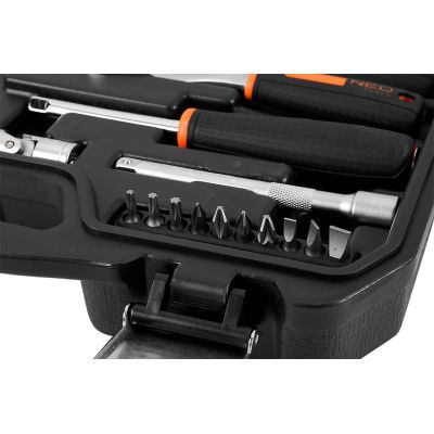 7. Zestaw nasadek przelotowych 1/4" + 3/8", 46 szt.