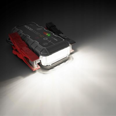 4. Noco GB70 Boost 12V 2000A Jump Starter Powerbank
