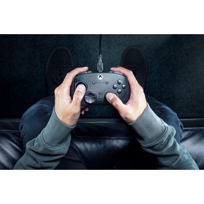 8. Razer Wolverine V3 Tournament Edition Czarny USB Gamepad Analogowy PC, Xbox Series S, Xbox Series X