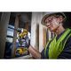 5. Zakrętarka udarowa 2x1.7Ah 208Nm DeWALT