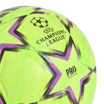3. Piłka adidas UCL Pro Winter KE9769