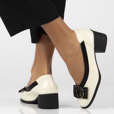 6. Skórzane czółenka lakierowane na klocku beżowe Filippo  DP6960