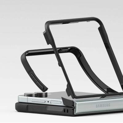6. Etui Ringke Onyx Magnetic MagSafe na Samsung Galaxy Z Flip 7 - czarne