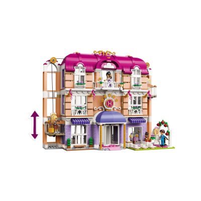 7. LEGO Friends 42704 - Grand Hotel w mieście Heartlake