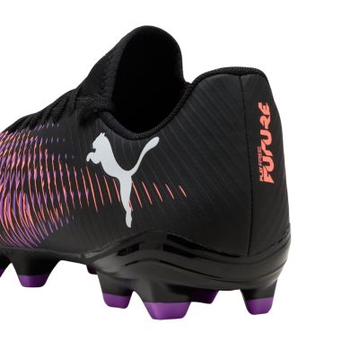 9. Buty piłkarskie Puma Future 8 Play FG/AG M 108141 01