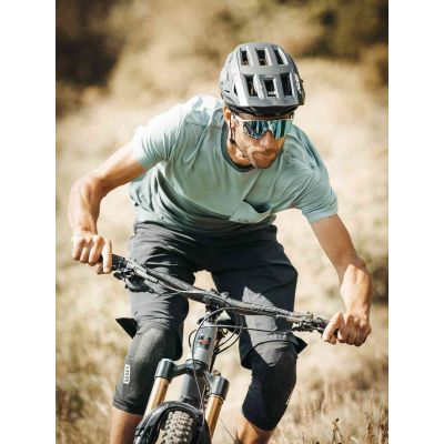6. Kask rowerowy Julbo Forest Evo White/Black biały