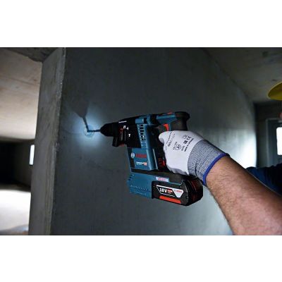4. Bosch 0 611 910 000 młot udarowo-obrotowy SDS Plus