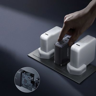 14. Ładowarka GaN UK Joyroom JR-TCG05UK 140W 3x USB-C USB-A + kabel USB-C / USB-C 240W 1.2m
