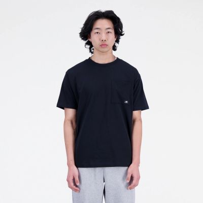5. Koszulka New Balance t-shirt Essentials Reimagined Cott M MT31542BK