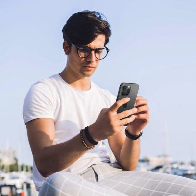 6. Osłona aparatu Spigen Glas.tR EZ Fit Optik Camera Protector na iPhone 14 Pro / Pro Max / 15 Pro / Pro Max / 16 Pro / Pro Max / 17 Pro / 17 Pro Max - czarna 2 szt.
