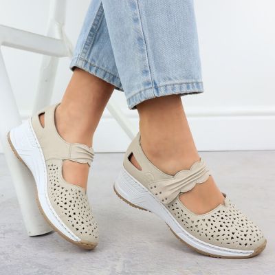 5. Skórzane półbuty ażurowe na rzep beżowe Rieker N4382-60