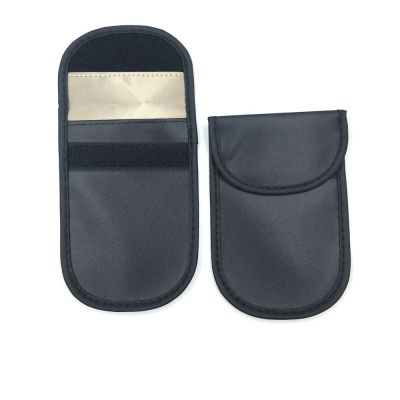 13. Etui antykradzieżowe na klucze samochodowe blokujące fale radiowe pokrowiec Keyless Faraday Box klatka Faradaya 14 cm z 10 cm czarny