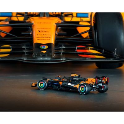 15. LEGO 42228 Technic - Bolid McLaren MCL39 F1
