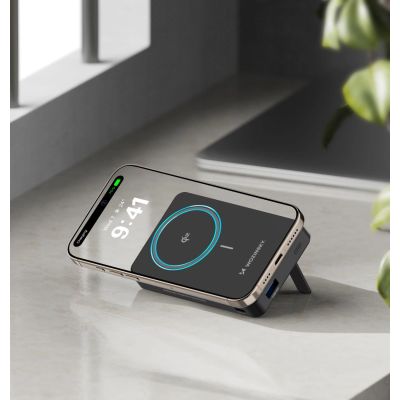14. Powerbank Wozinsky WLWP-10KA0Y3S 22,5W PD Qi2 10000 mAh, z podstawką, 1x USB-A, 1x USB-C - czarny
