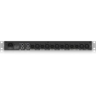 4. Behringer MX882 V2 Mikser rackowy