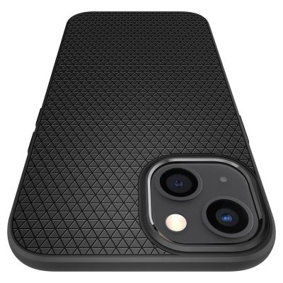 7. Etui Spigen Liquid Air na iPhone 13 - czarny mat