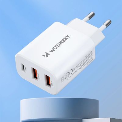 15. Ładowarka sieciowa Wozinsky CWCUCW 30W USB-C / 2 x USB-A - biała