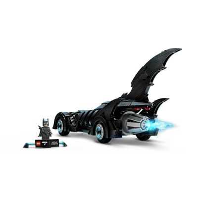 5. LEGO DC Super Heroes 76304 Batmobil Batman Forever