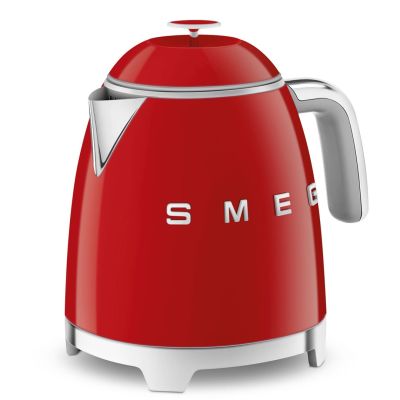 31. SMEG Czajnik (KLF05RDEU) mini 0,8L czerwony