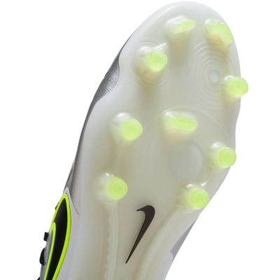 5. Buty piłkarskie Nike Tiempo Legend 10 Elite FG M DV4328-001