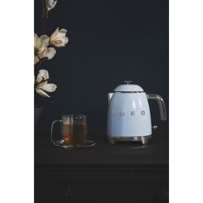 19. Mini czajnik SMEG Kettle KLF05PBEU 0,8L pastelbleu