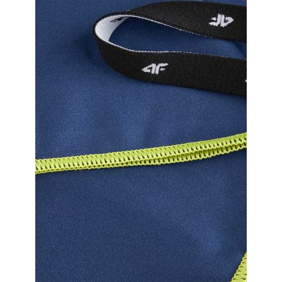 3. Duży ręcznik z mikrofibry 4F 4FWSS26ATOWU077-31S