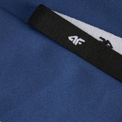 2. Ręcznik 4F U075 80x130 cm granatowy 4FWSS26ATOWU075 31S