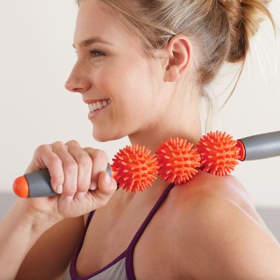 14. GAIAM MASAŻER DO CIAŁA Z RUCHOMYMI WYPUSTKAMI 58255