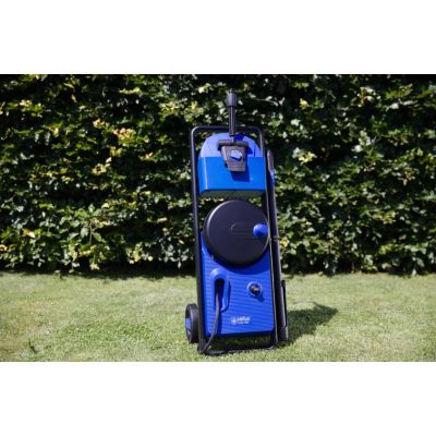 10. NILFISK Myjka CORE 140-8 In Hand Powercontrol