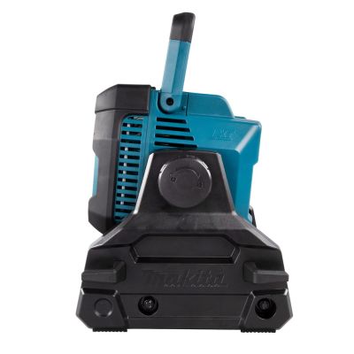 11. Makita DML809 lampa LED