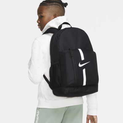13. Plecak Nike Academy Team DA2571-010