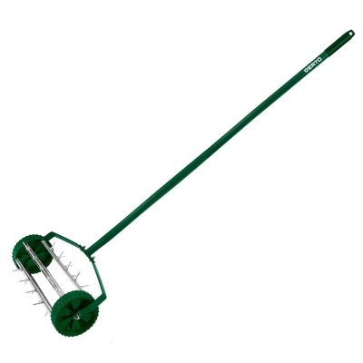 4. Verto 15G539 ręczny aerator do trawników