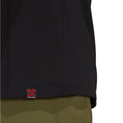 5. Koszulka adidas 5.10 Glory Tee M H46050