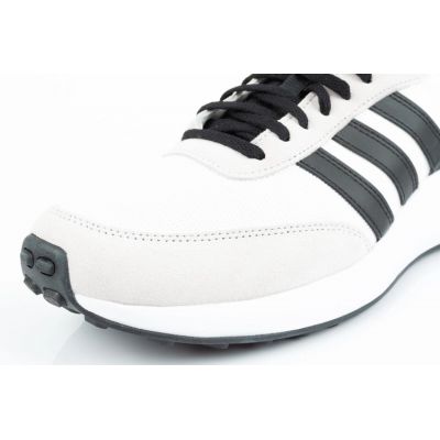 22. Buty sportowe adidas Run 70s M GY3884