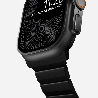 8. NOMAD Titanium Band - tytanowa bransoleta do Apple Watch 46mm/49mm (black hardware) V2