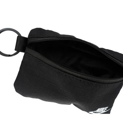 3. Portfel Nike Club Pouch Wallet czarny N1013421091