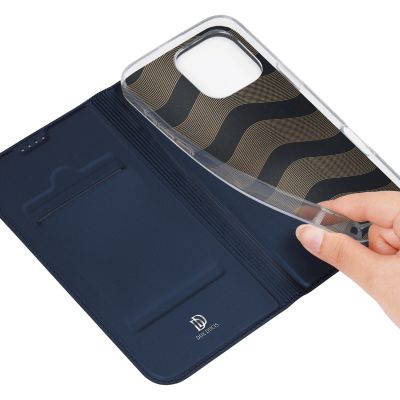 9. Etui Dux Ducis Skin Pro na iPhone 16 Pro Max z klapką i miejscem na kartę - niebieskie
