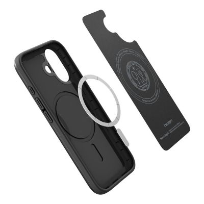 8. Etui Spigen Thin Fit MagSafe na iPhone 17 - czarne