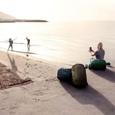 3. Torba podróżna Thule Landmark, 60 L, Pakiet podróżny, Najciemniejszy niebieski