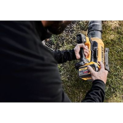 10. Dmuchawa 54V XR DCMBL777N-XJ DEWALT