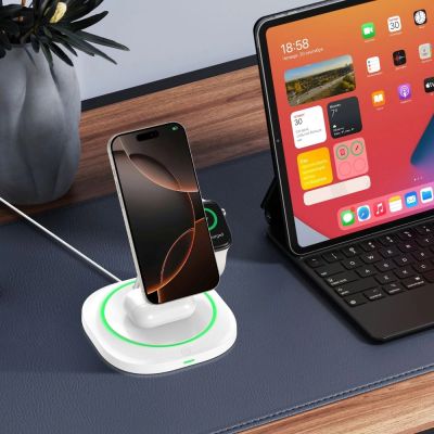 9. Ładowarka indukcyjna Tech-Protect QI15W-A46 3w1 Magnetic MagSafe - biała